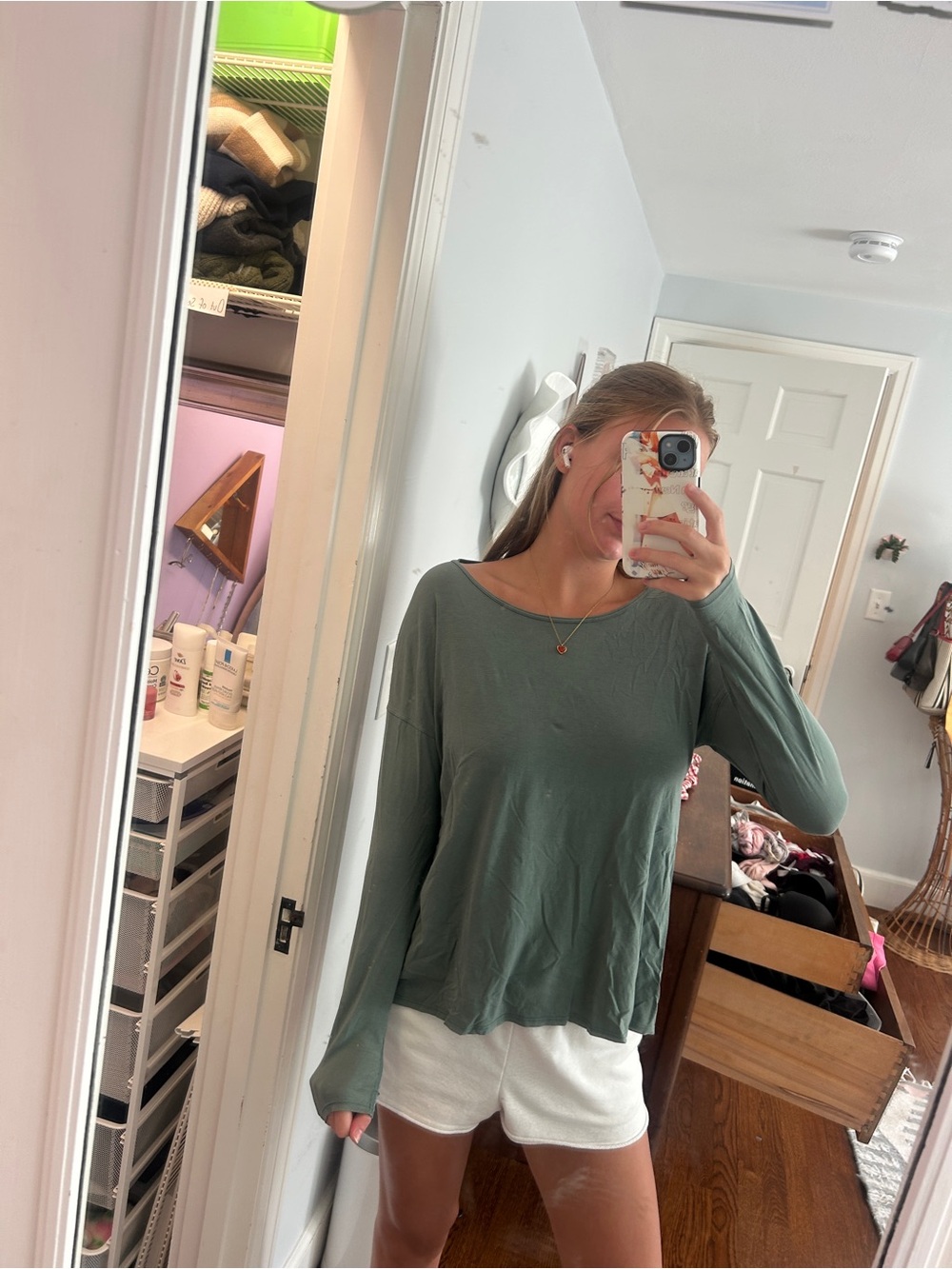 Lightweight Olive Green Long-Sleeve Women's Top